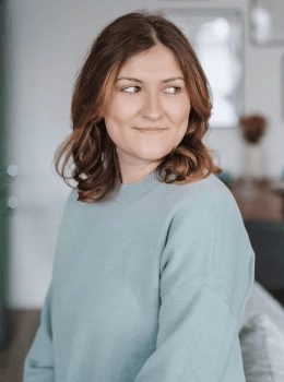 Анна Савас