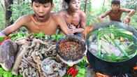 Primitive Boy Unleashes Wild Culinary Magic: Cooking & Eating Steam Pig Intestines in a Forest Feast