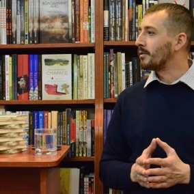 Новинка від Василя Карп’юка «Ще літо, але вже все зрозуміло»