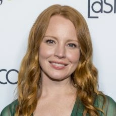 Lauren Ambrose