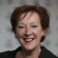 Loes Luca