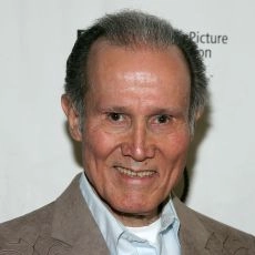 Henry Silva