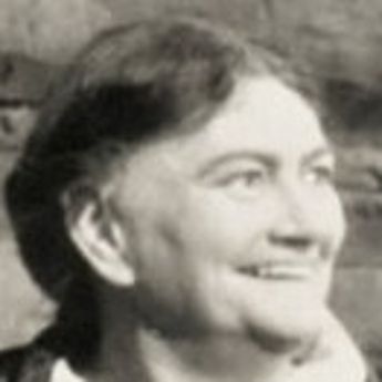 Lucille La Verne