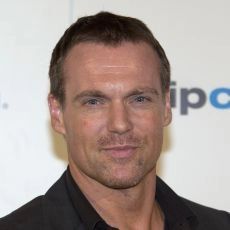 Michael Shanks