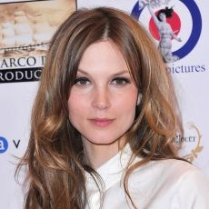 Sylvia Hoeks