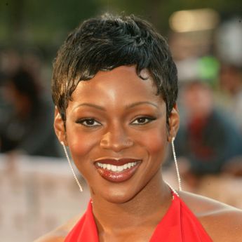 Caroline Chikezie