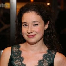Sarah Steele