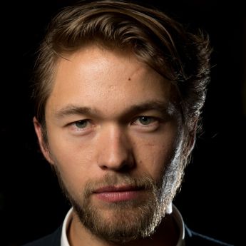 Jakob Oftebro