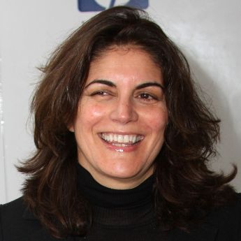 Cynthia Mort